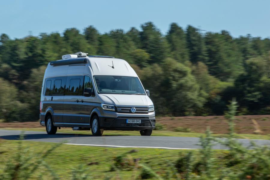  Volkswagen Grand California 680 2019 года  (UK) (фото 4 из 21)